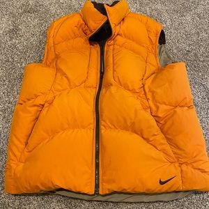 Vintage reversible Nike puffer vest